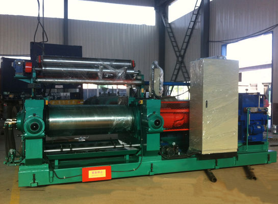 560mm Rollen-Durchmesser-Gummiwerkzeugmaschinen 22 Zoll Abb-Motor 110kw