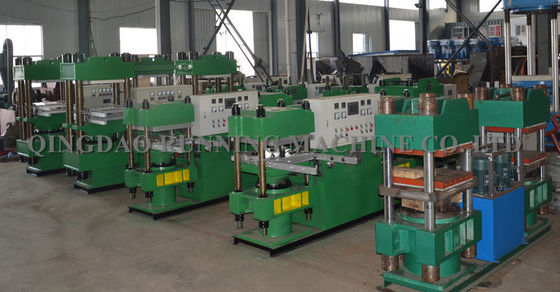 Industriële Rubber het Vulcaniseren Hoge de Veiligheids Gemakkelijke Installatie van de Persmachine