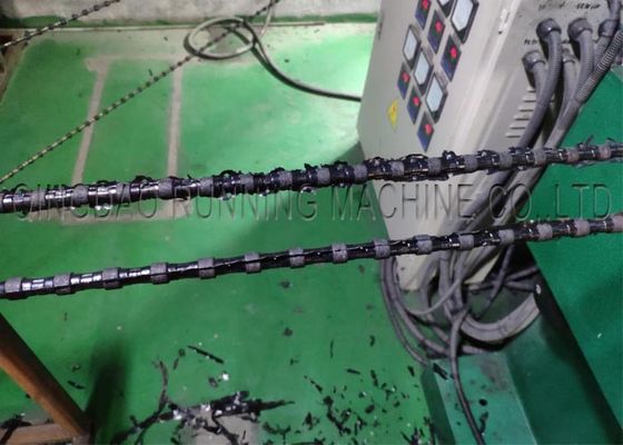 La corda del diamante ha visto 300t il colpo a macchina di vulcanizzazione rivestito di gomma di pressione 400mm