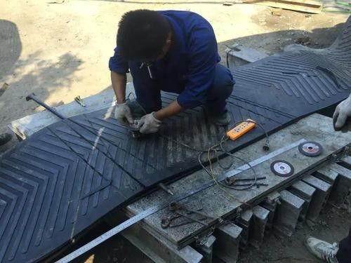 De Transportband van de aluminiumlegering Rubber het Verbinden Machine